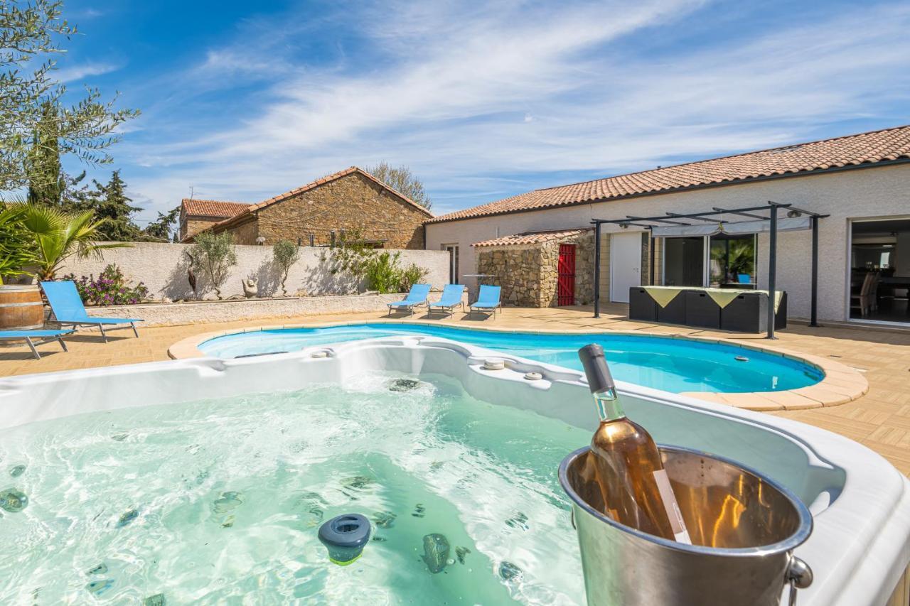 Avec Piscine Et Jaccuzy
